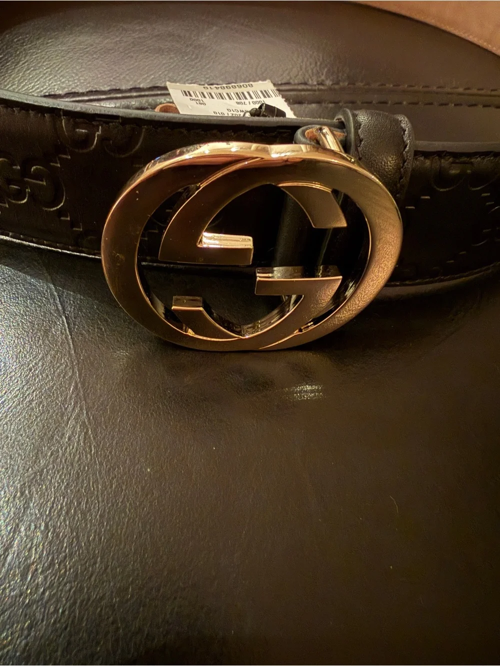 Gucci Black Leather Belt with Gold Double G Buckle. Made in Italy. Size 70-28